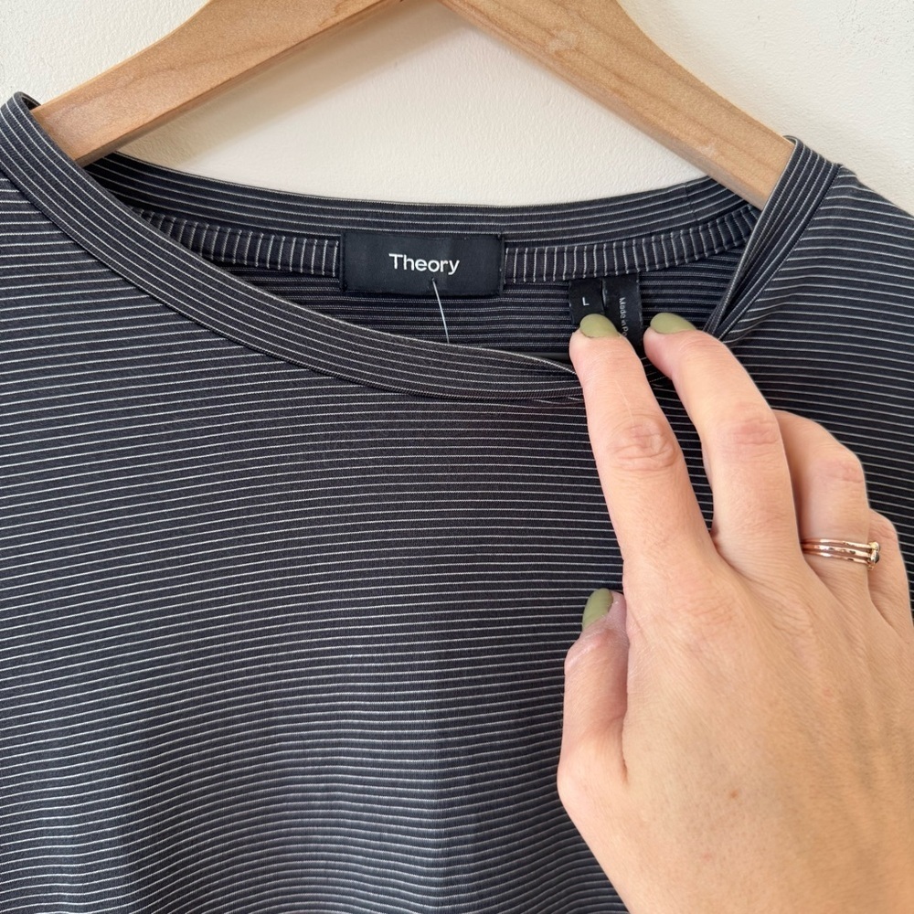 Theory striped tee — size large - Picture 3 of 6